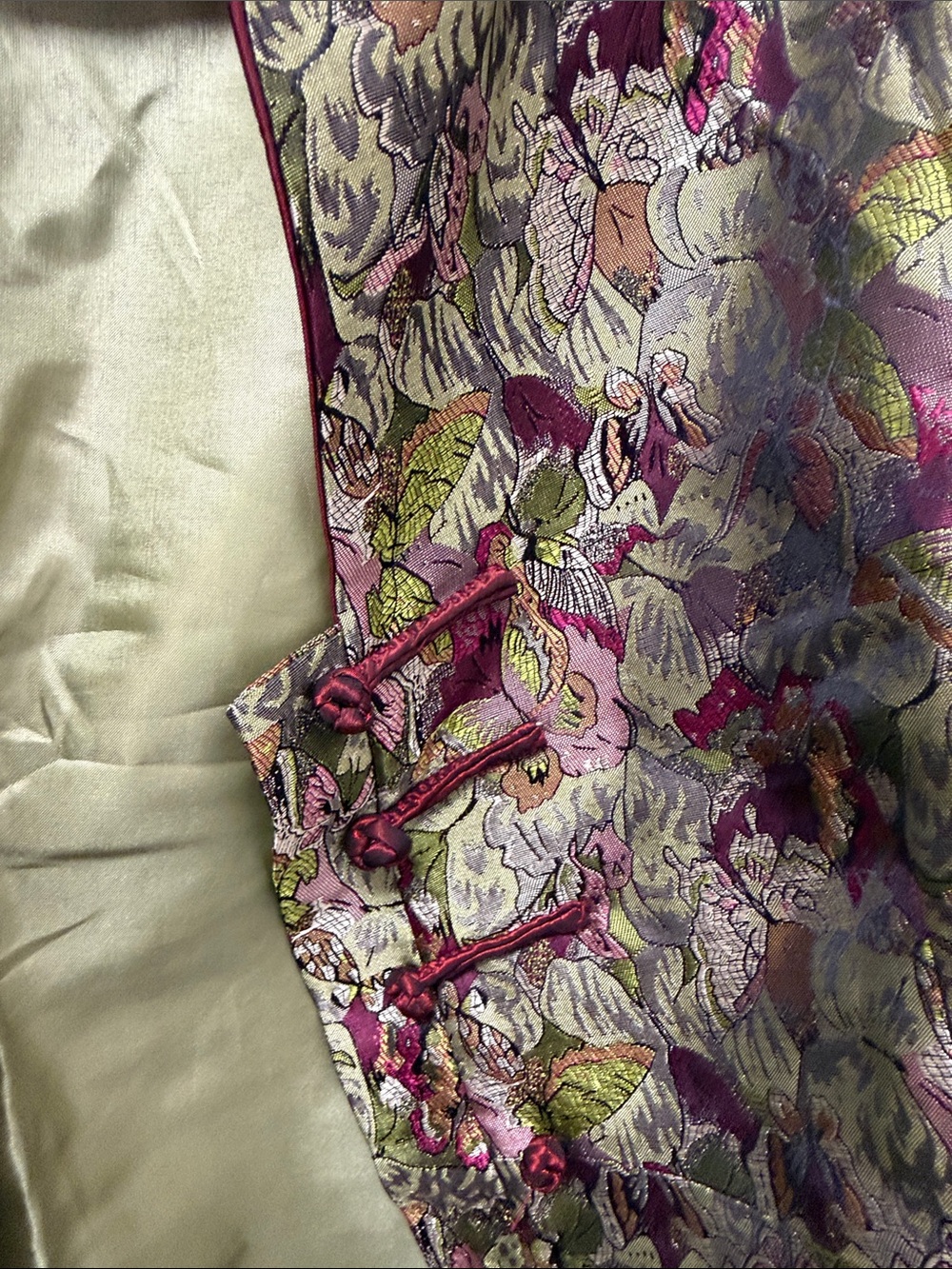 Tonka Shiny Luxury Brocade Floral and Butterfly Blazer in Green and Burgundy - Picture 7 of 10